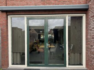 Renoveren aluminium kozijnen en deuren van een woning door INVICOAT