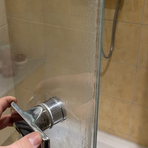 De oplossing tegen kalkaanslag in je badkamer INVICOAT badkamercoating